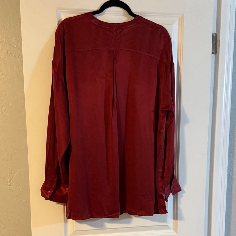 NYDJ Woven Henley Boysenberry L - Picture 6 of 14